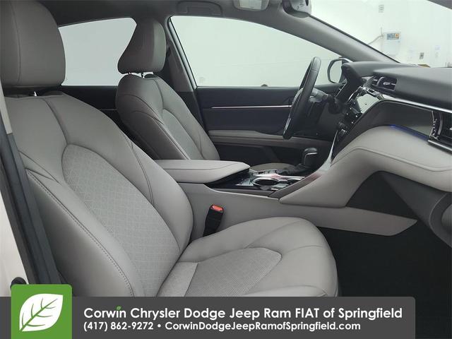 Photo of 2020 Wind Chill Pearl Toyota Camry