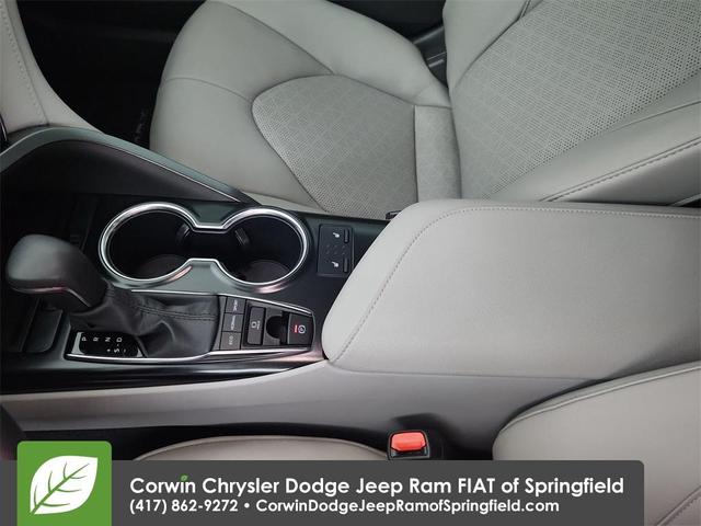 Photo of 2020 Wind Chill Pearl Toyota Camry