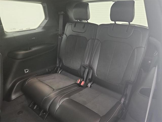 Photo of 2025 Bright White Clearcoat Jeep Grand Cherokee L