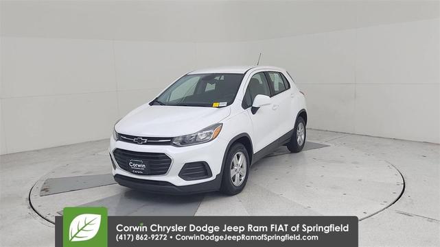 Photo of 2019 Summit White Chevrolet Trax