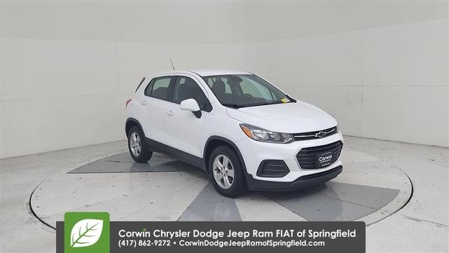Photo of 2019 Summit White Chevrolet Trax