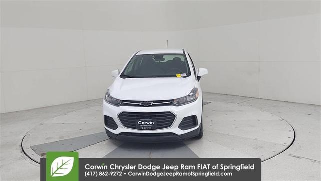 Photo of 2019 Summit White Chevrolet Trax
