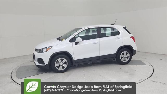 Photo of 2019 Summit White Chevrolet Trax