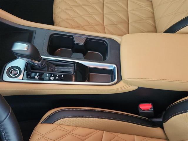 Photo of 2023 Aspen White Nissan Sentra