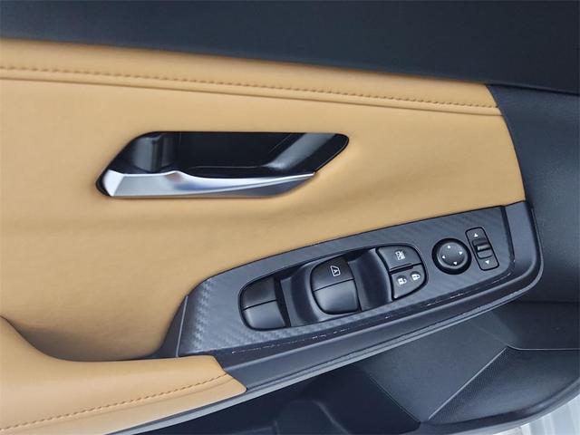 Photo of 2023 Aspen White Nissan Sentra