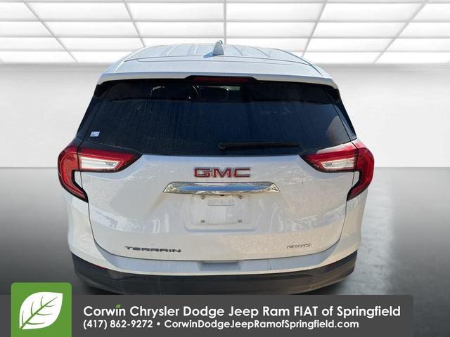 Photo of 2024 Summit White GMC Terrain