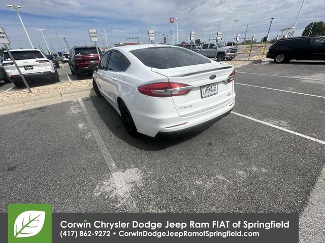 Photo of 2019 Oxford White Ford Fusion