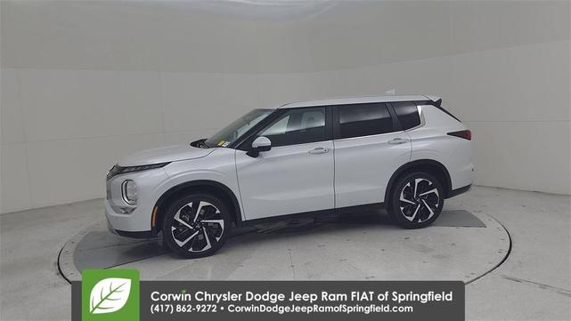Photo of 2024 White Diamond Mitsubishi Outlander