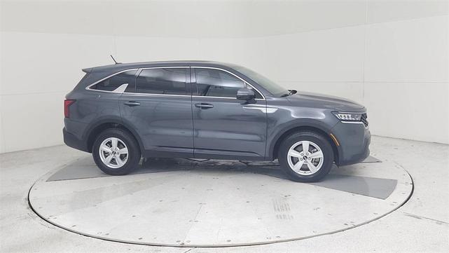 Photo of 2021 Gravity Gray Kia Sorento