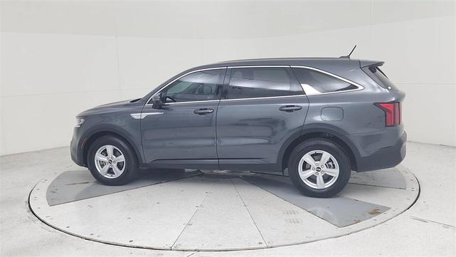 Photo of 2021 Gravity Gray Kia Sorento