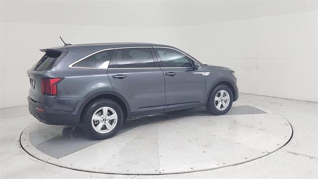 Photo of 2021 Gravity Gray Kia Sorento