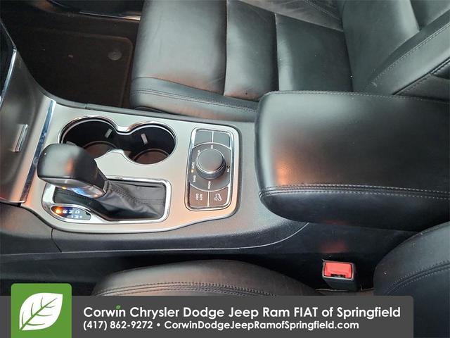Photo of 2019 Bright White Clearcoat Jeep Grand Cherokee
