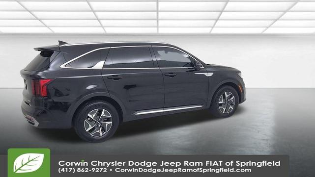 Photo of 2023 Aurora Black Kia Sorento Hybrid