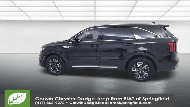 Photo of 2023 Aurora Black Kia Sorento Hybrid