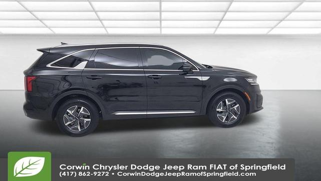 Photo of 2023 Aurora Black Kia Sorento Hybrid