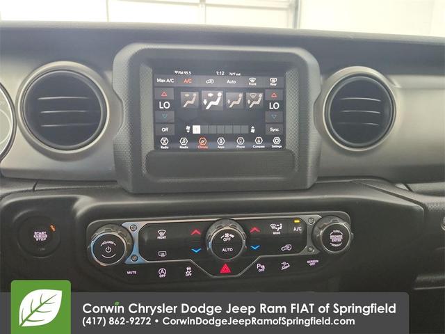 Photo of 2020 Black Clearcoat Jeep Wrangler Unlimited