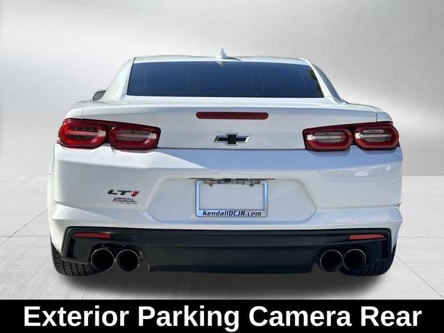 Photo of 2021 Summit White Chevrolet Camaro