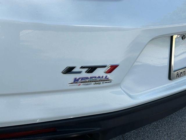 Photo of 2021 Summit White Chevrolet Camaro