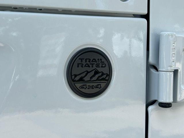 Photo of 2025 Bright White Clearcoat Jeep Wrangler