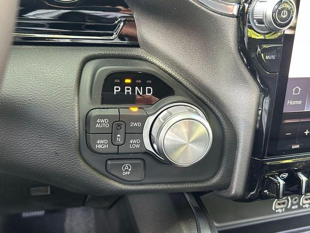 Photo of 2025 Granite Crystal Clearcoat Metallic RAM 1500