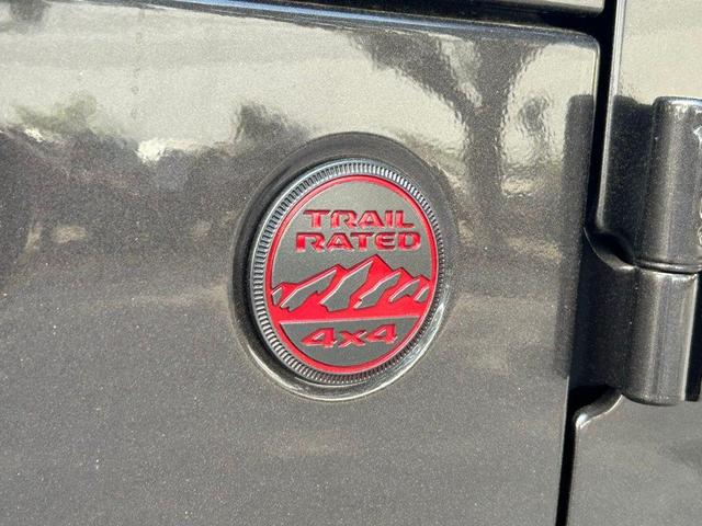 Photo of 2025 Granite Crystal Clearcoat Metallic Jeep Wrangler