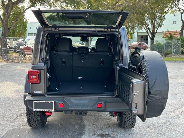 Photo of 2025 Granite Crystal Clearcoat Metallic Jeep Wrangler