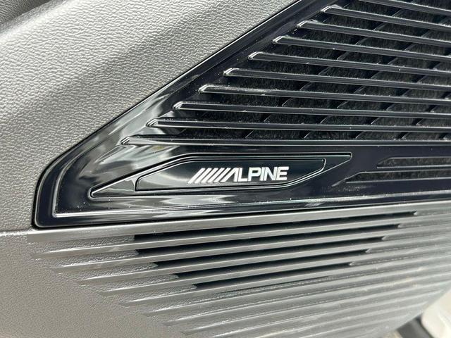 Photo of 2025 Silver Zynith Clearcoat Jeep Wagoneer S