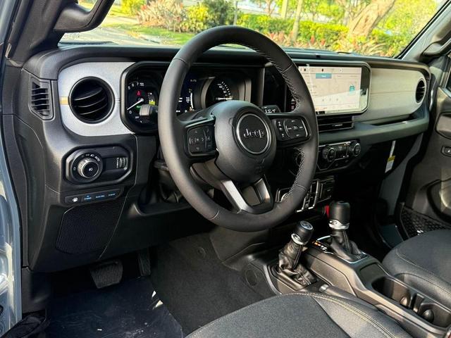 Photo of 2025 Anvil Clearcoat Jeep Wrangler 4xe