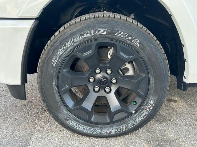 Photo of 2025 Bright White Clearcoat RAM 1500