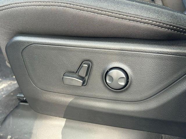 Photo of 2025 Bright White Clearcoat RAM 1500