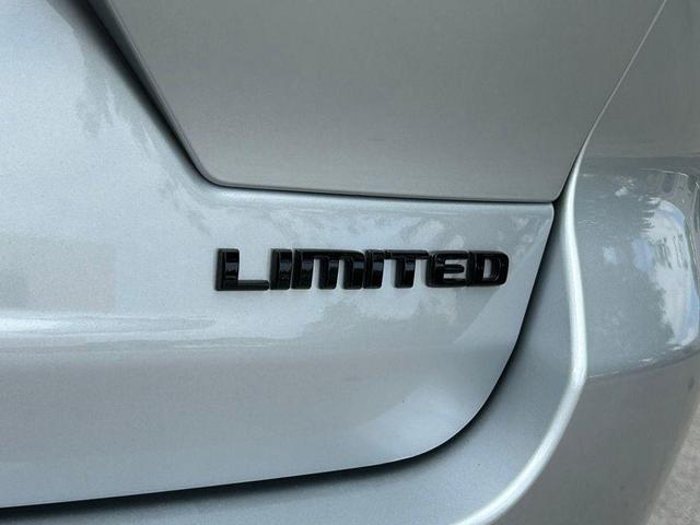 Photo of 2025 Silver Zynith Jeep Grand Cherokee