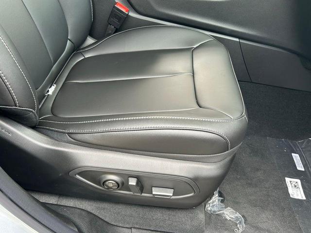 Photo of 2025 Silver Zynith Jeep Grand Cherokee