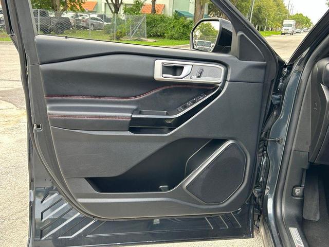Photo of 2022 Stone Blue Metallic Ford Explorer