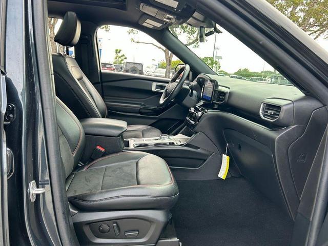 Photo of 2022 Stone Blue Metallic Ford Explorer