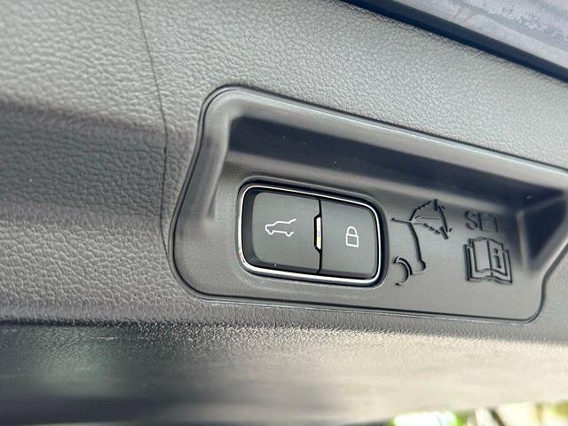 Photo of 2022 Stone Blue Metallic Ford Explorer