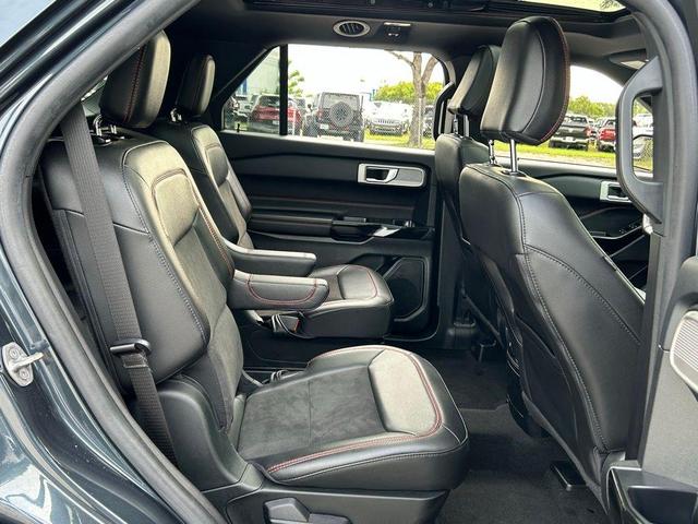 Photo of 2022 Stone Blue Metallic Ford Explorer