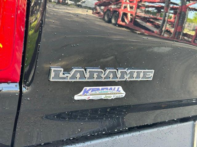 Photo of 2025 Diamond Black RAM 1500