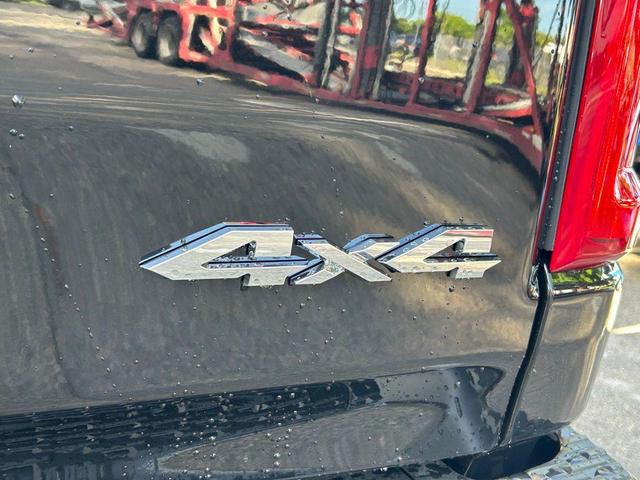 Photo of 2025 Diamond Black RAM 1500