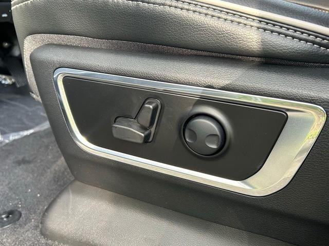 Photo of 2025 Diamond Black RAM 1500