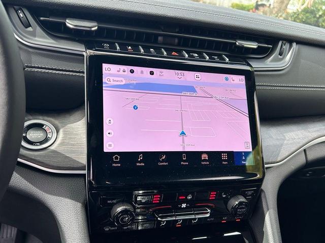 Photo of 2025 Diamond Black Jeep Grand Cherokee L