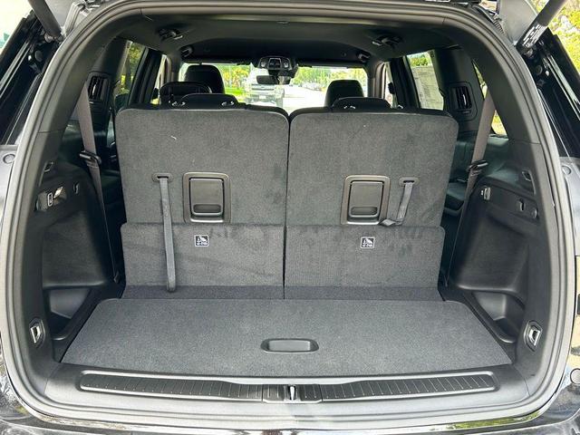 Photo of 2025 Diamond Black Jeep Grand Cherokee L