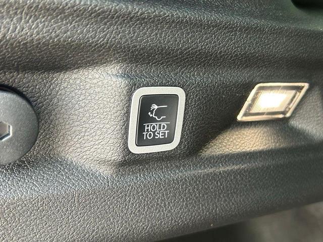 Photo of 2025 Diamond Black Jeep Grand Cherokee L