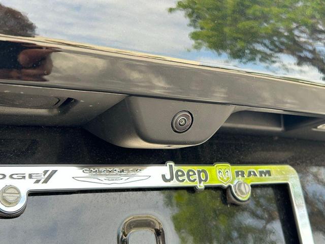 Photo of 2025 Diamond Black Jeep Grand Cherokee L