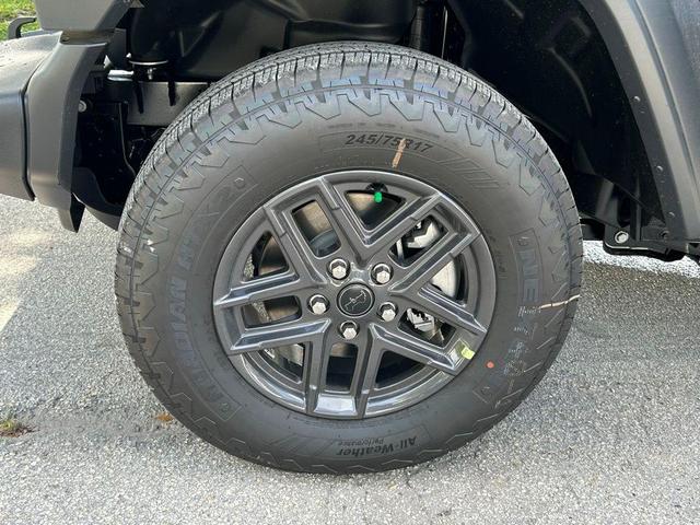 Photo of 2025 Black Clearcoat Jeep Wrangler