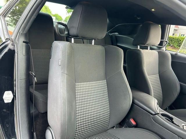 Photo of 2019 Pitch Black Clearcoat Dodge Challenger