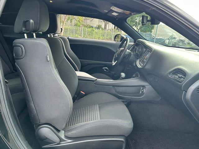 Photo of 2019 Pitch Black Clearcoat Dodge Challenger