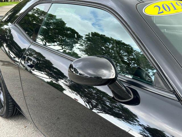 Photo of 2019 Pitch Black Clearcoat Dodge Challenger