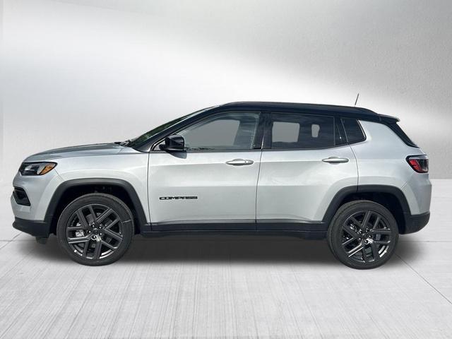 Photo of 2025 Silver Zynith Jeep Compass