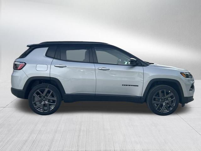 Photo of 2025 Silver Zynith Jeep Compass