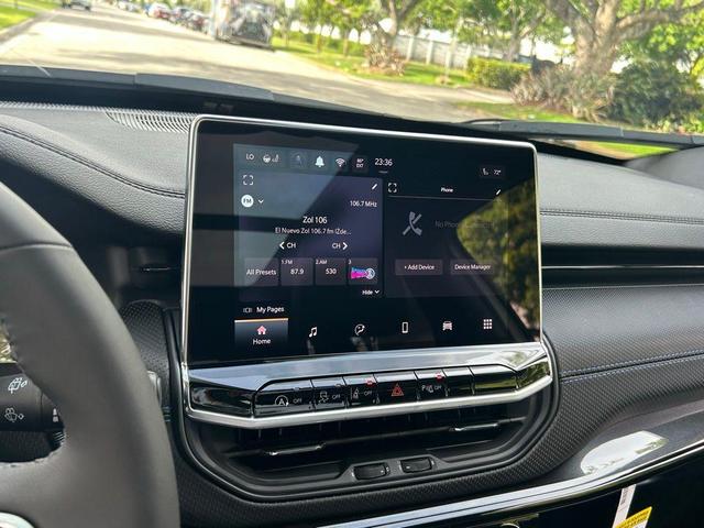 Photo of 2025 Silver Zynith Jeep Compass